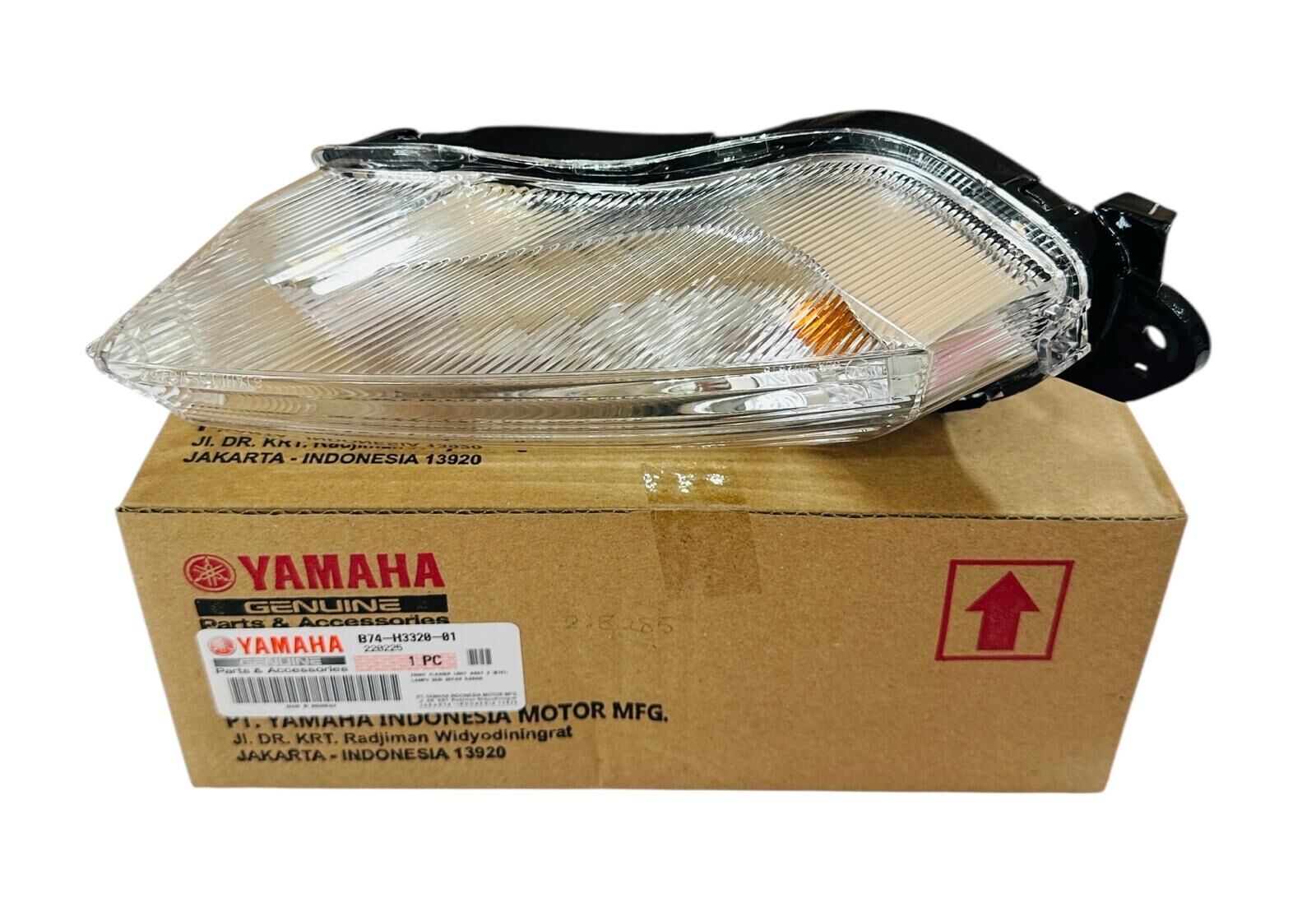 Yamaha Xmax 300 Sağ Ön Sinyal Beyaz Camlı Orjinal 2018-2023 (B74-H3320-01)